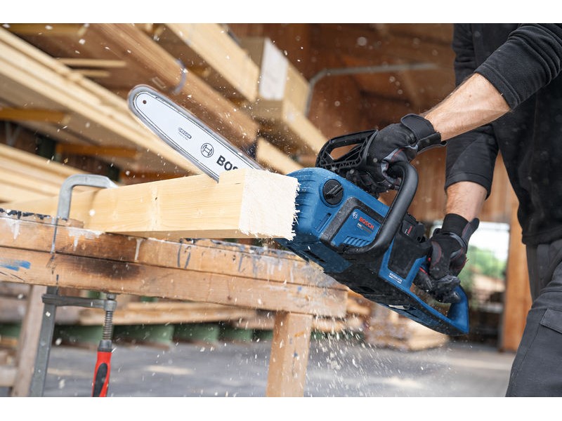 Akumulatorska verižna žaga Bosch PRO GKE18V-30, 06008D3200